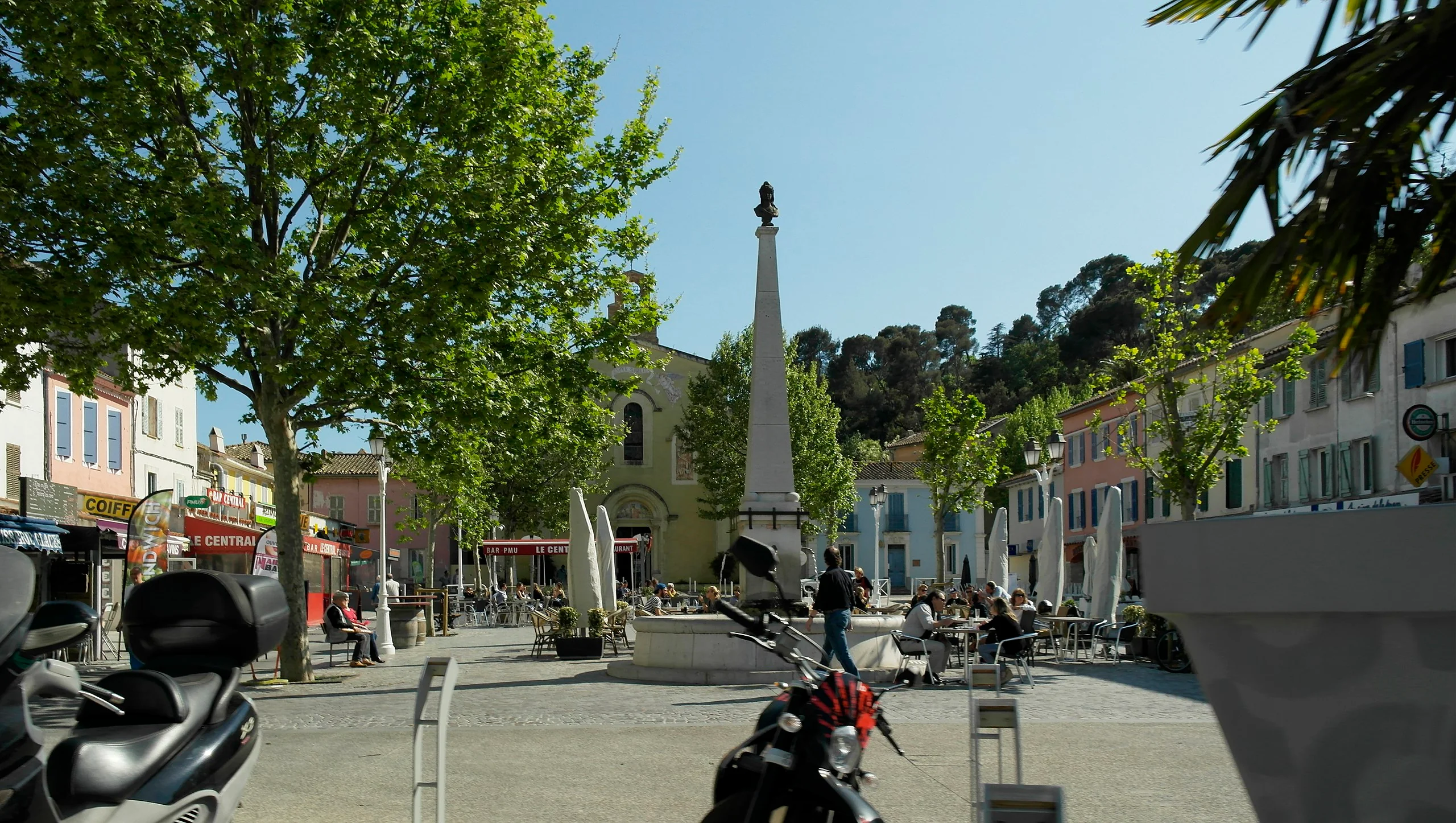 Le Pradet Village Charm